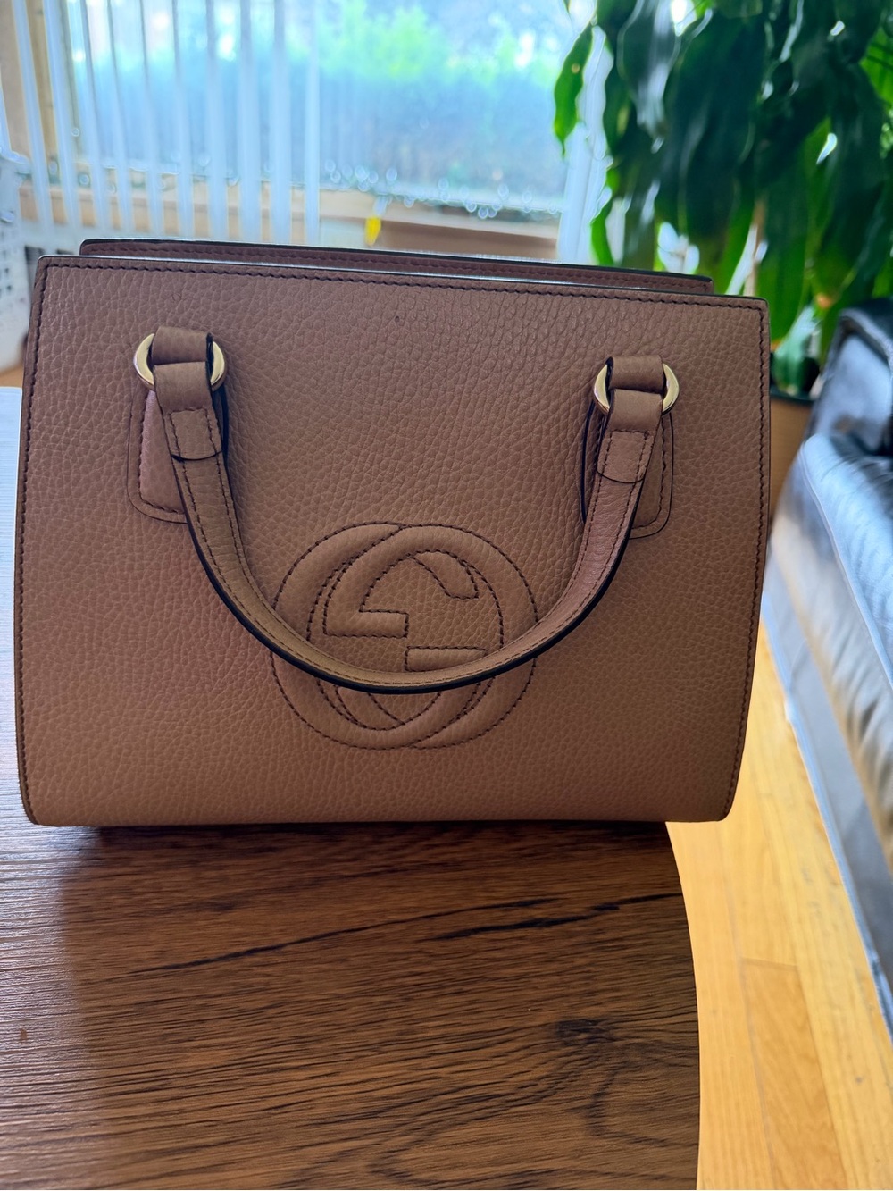 Gucci Tan Leather Tote Bag - Picture 2 of 2